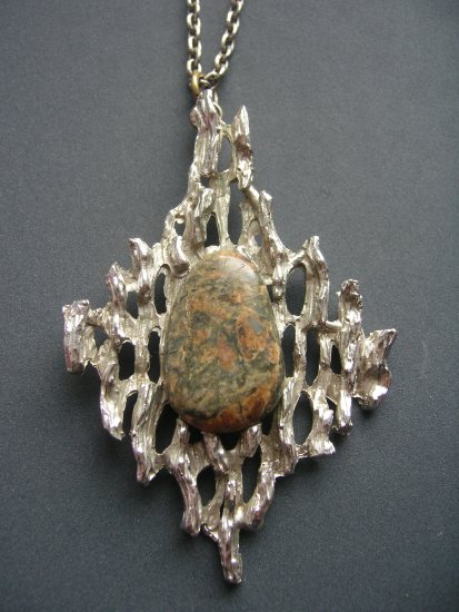 1960s or 1970s Metal and Stone Pendant Necklace